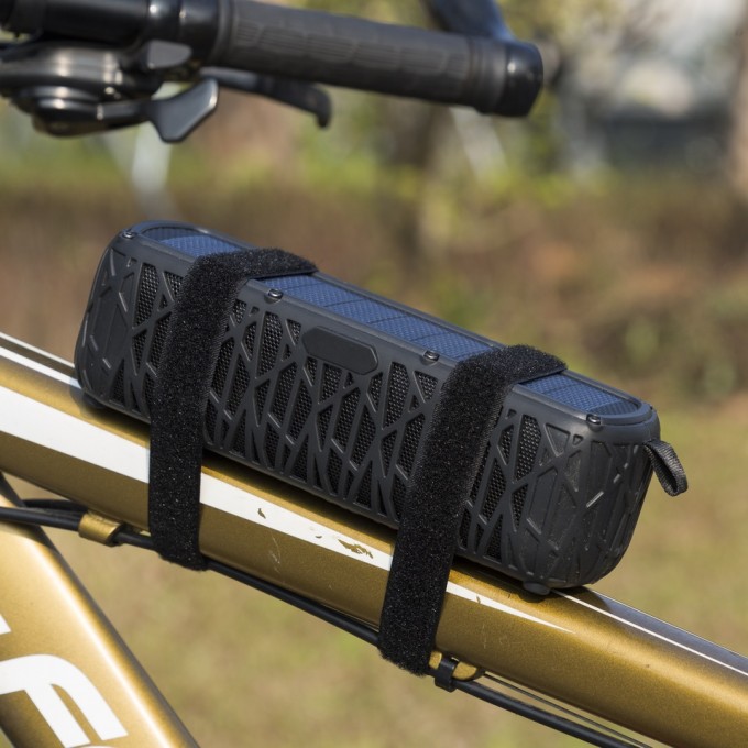 Přenosný Bluetooth reproduktor s powerbankou AERIUM S5000 Solar Outdoor